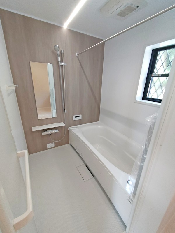 6.6帖＋5.3帖の固定階段小屋裏収納が魅力。三方角地が生む、陽だまりの住まい！ その他