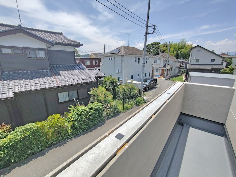 6.6帖＋5.3帖の固定階段小屋裏収納が魅力。三方角地が生む、陽だまりの住まい！ その他