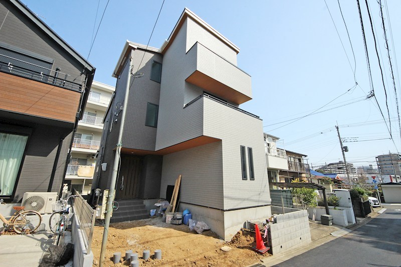 多摩市貝取１丁目　新築戸建 外観写真