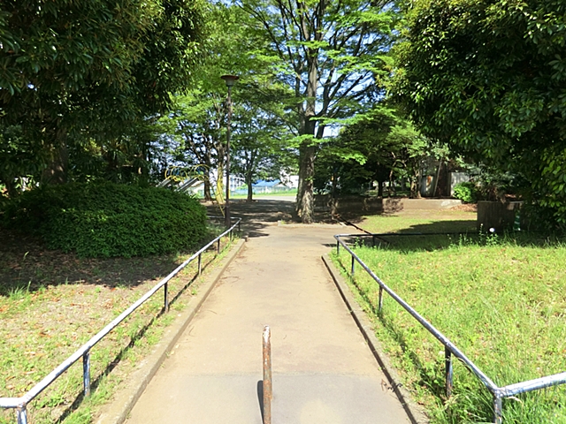 多摩市和田　新築戸建 周辺画像4