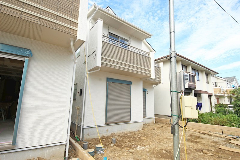 多摩市一ノ宮４丁目　新築戸建て　～太陽光パネル設置物件＋広々17帖のＬＤＫ～ 現地写真