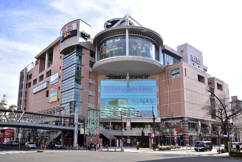 多摩市一ノ宮４丁目　新築戸建て　～太陽光パネル設置物件＋広々17帖のＬＤＫ～ ショッピング施設