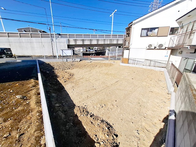 聖蹟桜ケ丘　徒歩15分　新築分譲住宅 現地写真（庭）