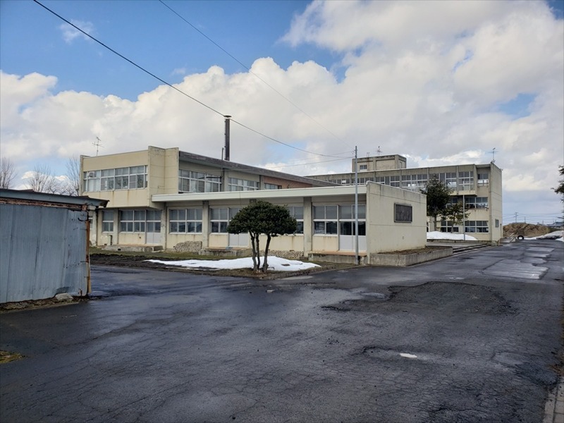 黒石市寺小路土地 小学校