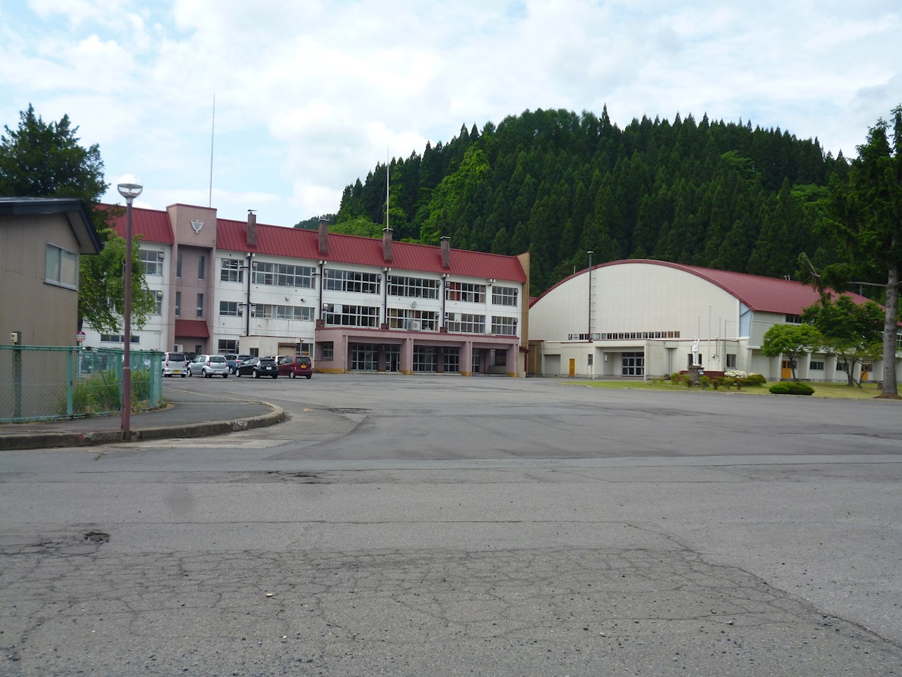 大鰐町下牡丹森土地 中学校