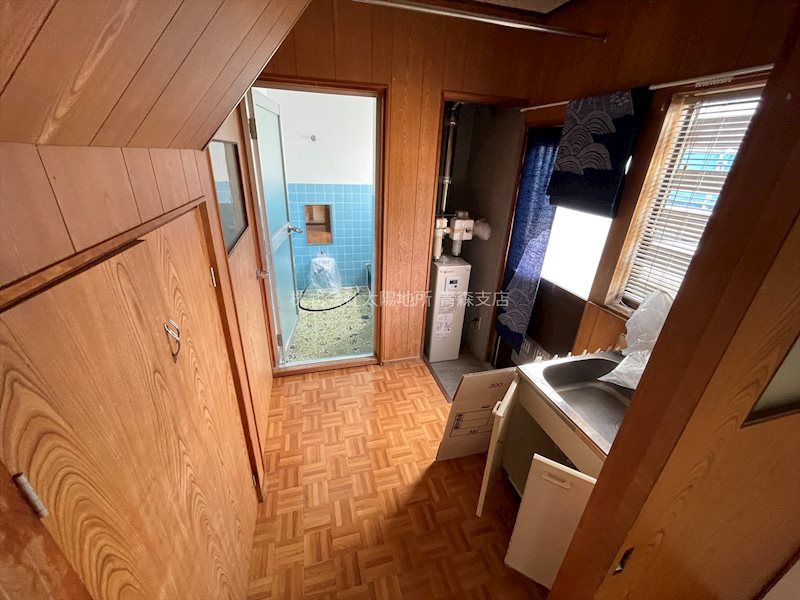 金沢3丁目中古住宅 内観写真（洗面台・洗面所）