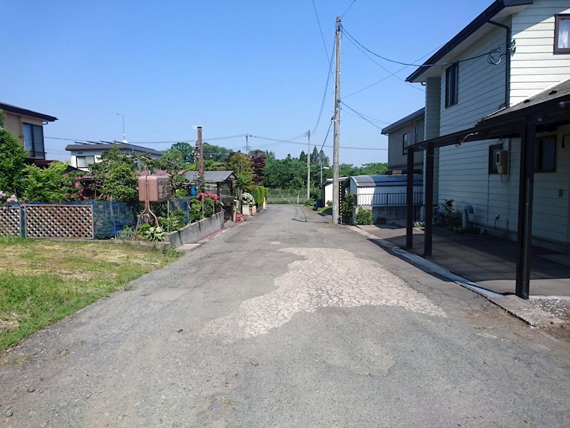 おいらせ町鶉久保売地 現地写真（前面道路含む現地写真）