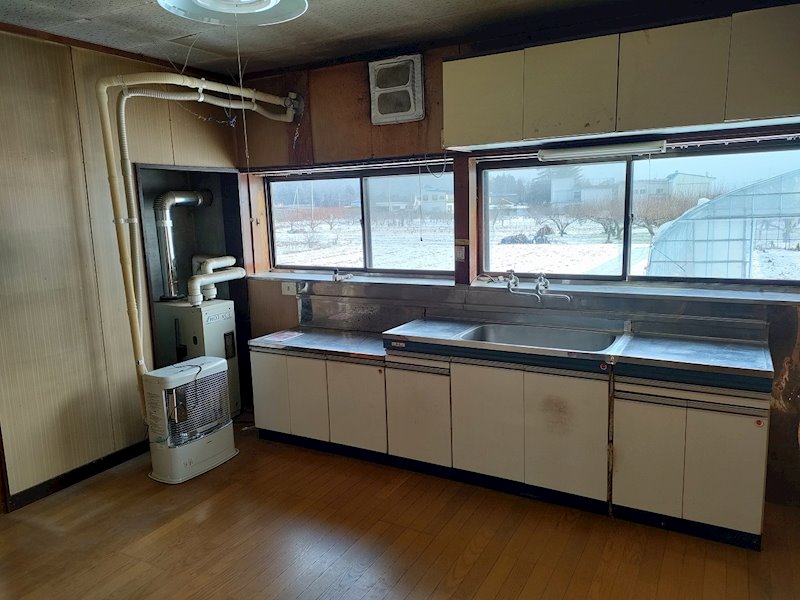 南部町相内中古住宅 内観写真（キッチン）