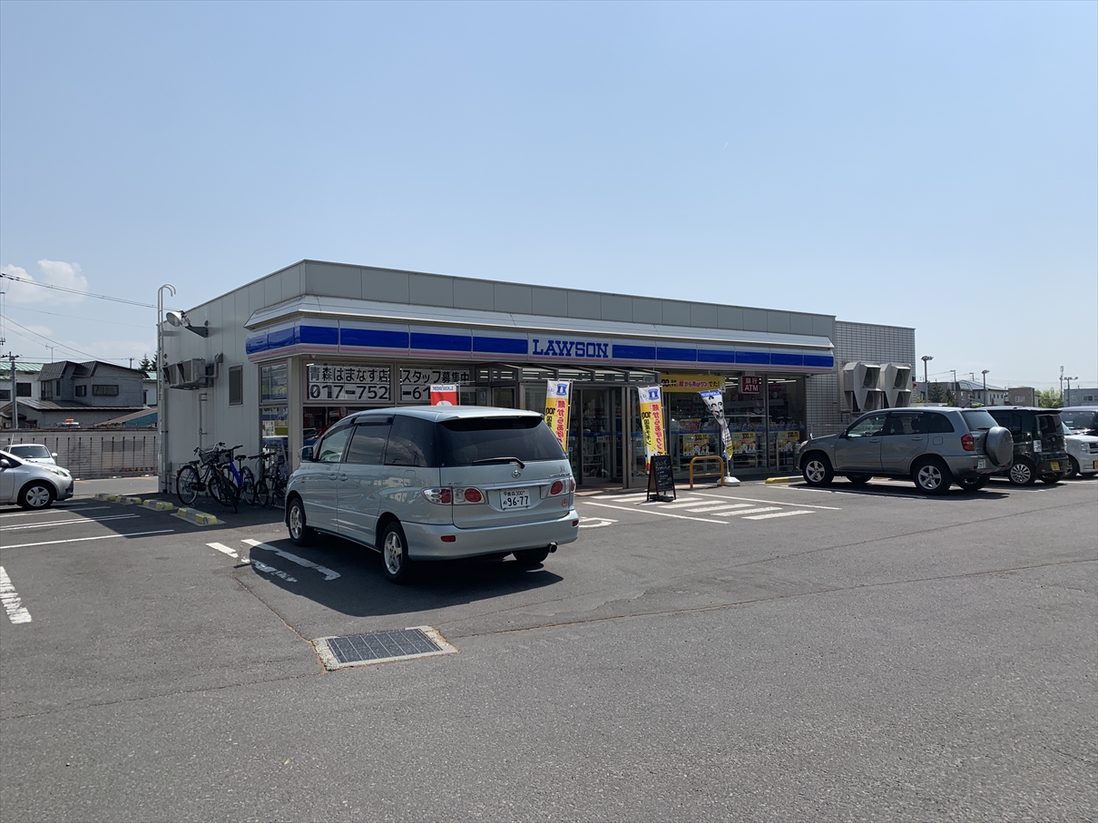 八重田4丁目売貸家 コンビニ