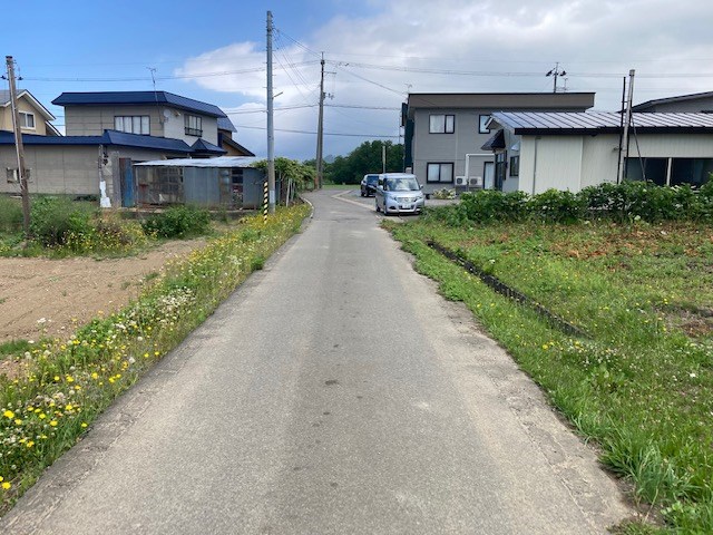 泉野内野土地 現地写真（前面道路含む現地写真）