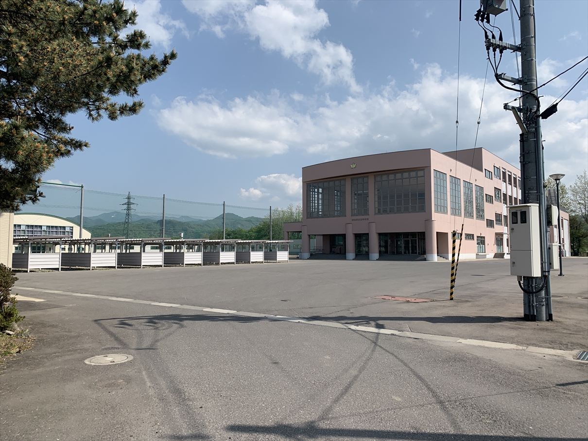 泉野内野土地 中学校
