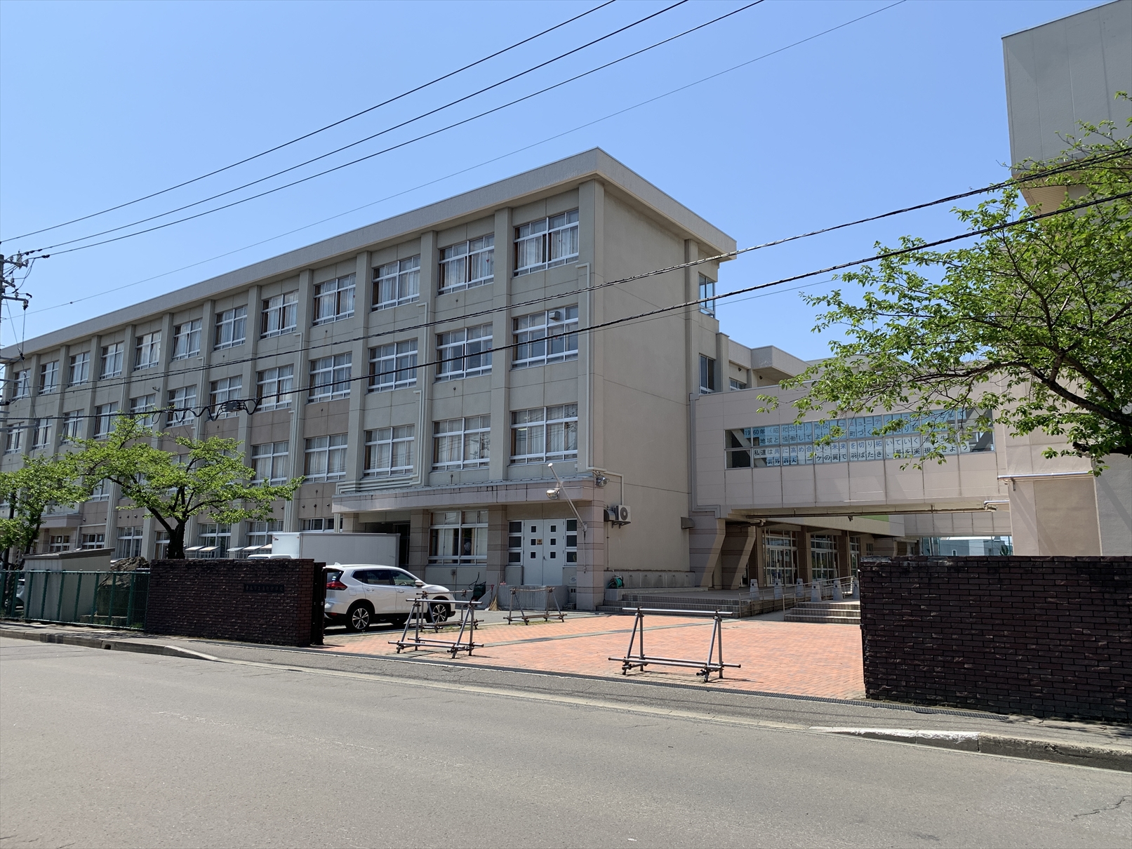 奥野3丁目売地 中学校