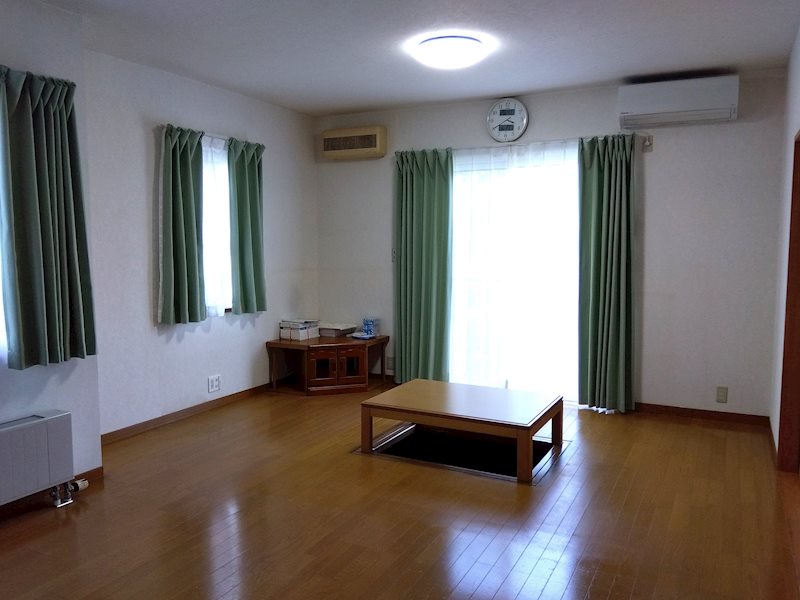昴中古住宅 内観写真（リビング）