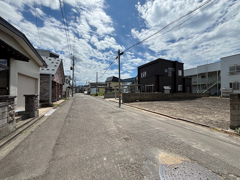 旭町1丁目売地 現地写真（前面道路含む現地写真）