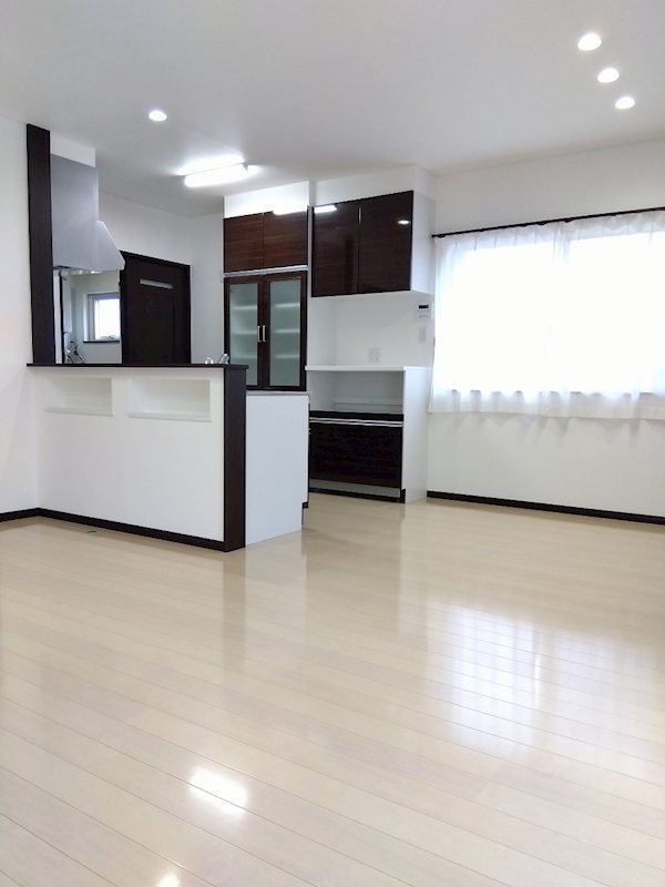 撫牛子一丁目中古住宅 内観写真（リビング）