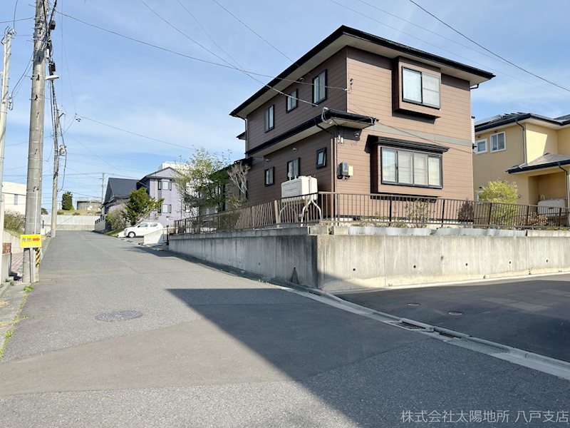 八戸市南白山台2丁目C区画　売土地 現地写真（前面道路含む現地写真）
