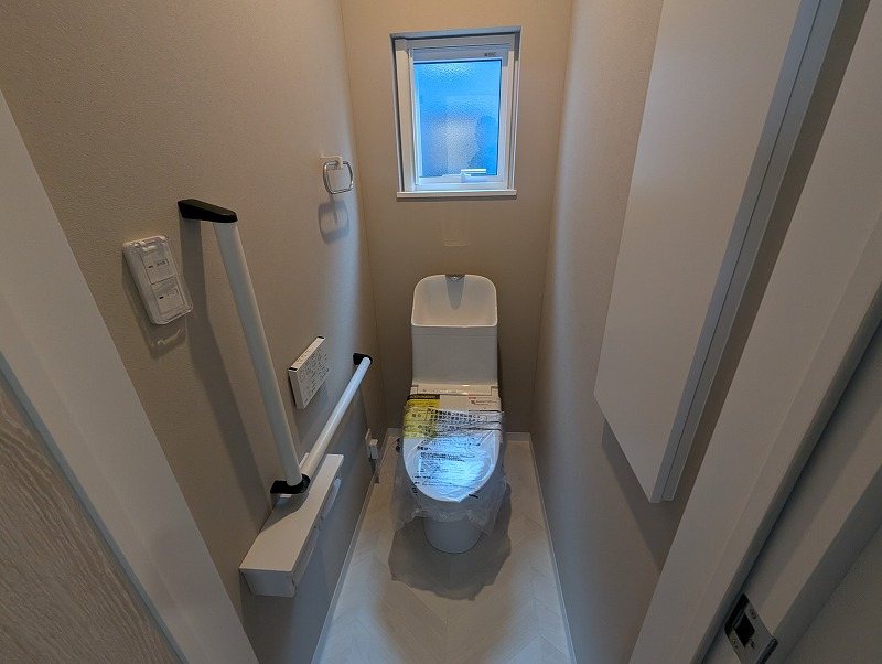 サンヴィラージュ木造末広No.13　分譲住宅 内観写真（トイレ）