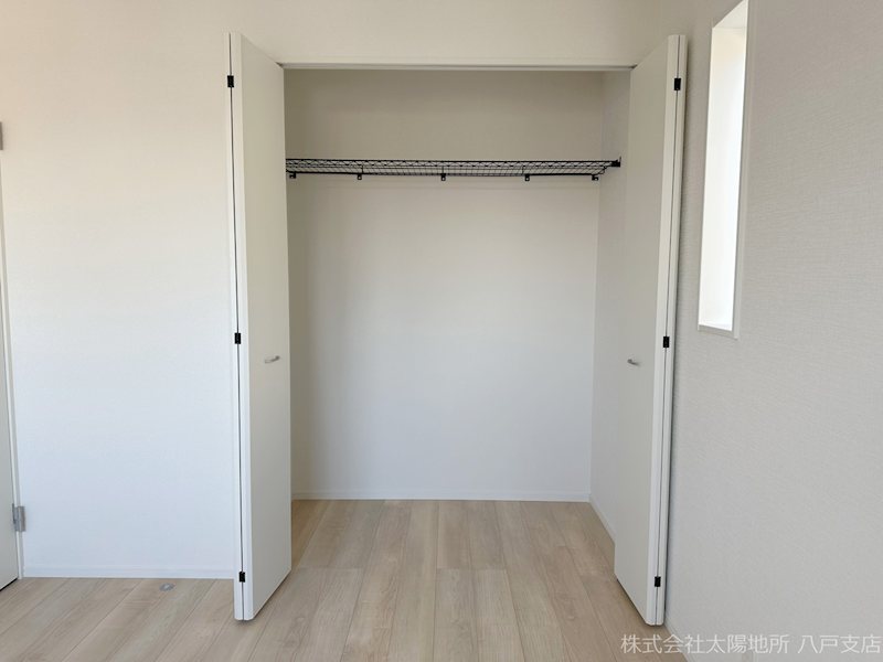 八戸市江陽第8　2号棟 内観写真（収納）