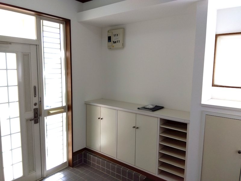 城西三丁目中古住宅 現地写真（玄関）