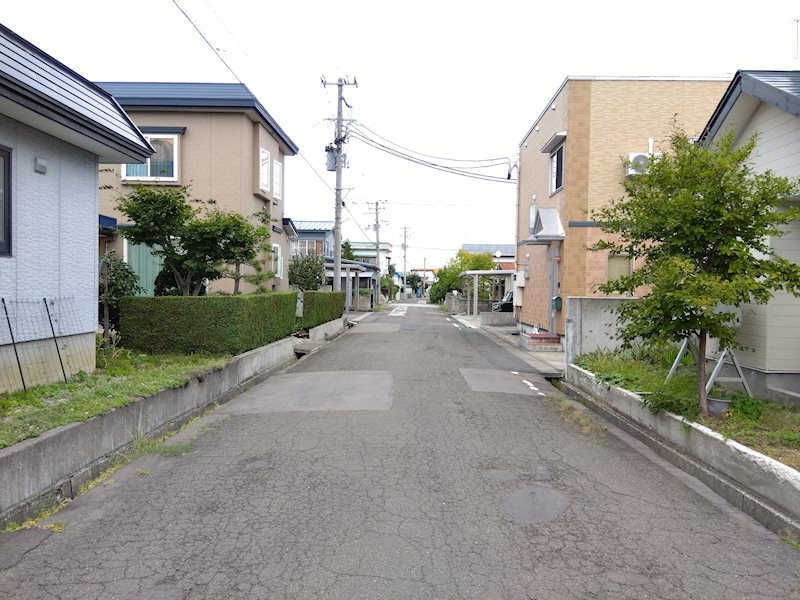 城西三丁目中古住宅 現地写真（前面道路含む現地写真）