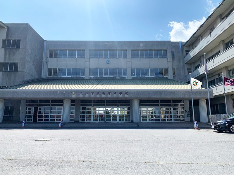 八戸市根城　A棟 中学校