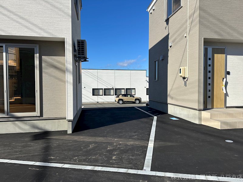 八戸市長根　B棟 現地写真（駐車場）