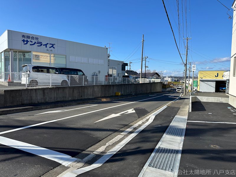 八戸市長根　B棟 現地写真（駐車場）