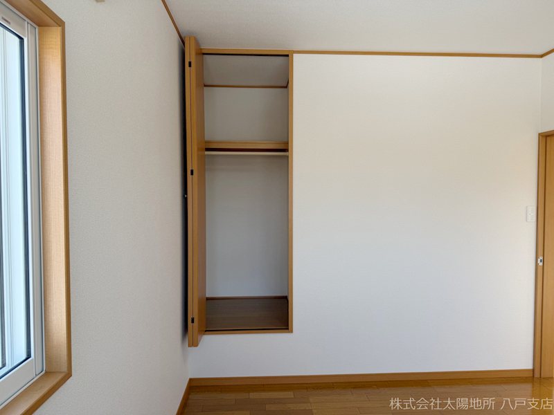 八戸市大字妙字間山　中古戸建 内観写真（収納）