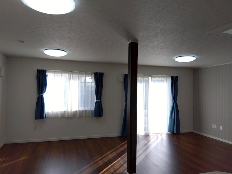 清原三丁目中古住宅 内観写真（リビング）