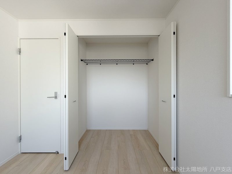 八戸市石堂第11　2号棟 内観写真（収納）