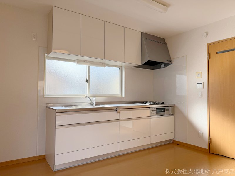 八戸市南白山台二丁目　中古戸建 内観写真（キッチン）