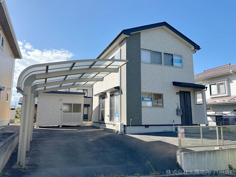 八戸市南白山台二丁目　中古戸建 現地写真（駐車場）