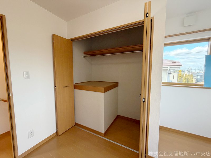 八戸市南白山台二丁目　中古戸建 内観写真（収納）