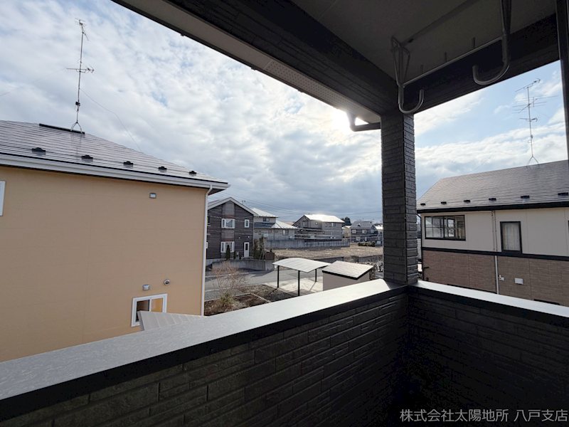 八戸市南白山台二丁目　中古戸建 現地写真（バルコニー）