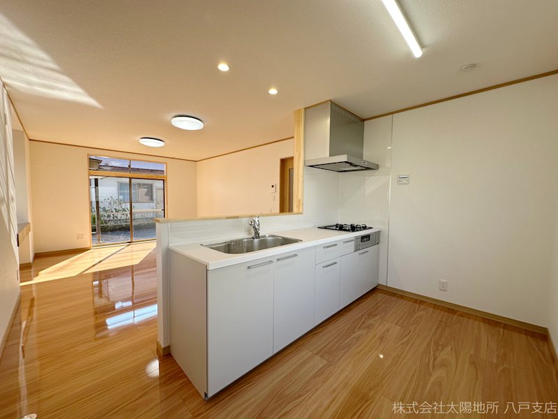 上北郡六戸町小松ケ丘4丁目　中古戸建 内観写真（キッチン）