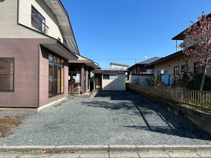 上北郡六戸町小松ケ丘4丁目　中古戸建 現地写真（駐車場）