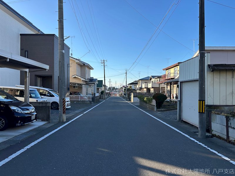 青森県八戸市妙油久保 現地写真（前面道路含む現地写真）