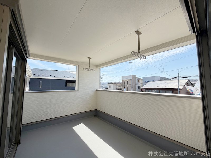 八戸市小中野第7　1号棟 現地写真（バルコニー）