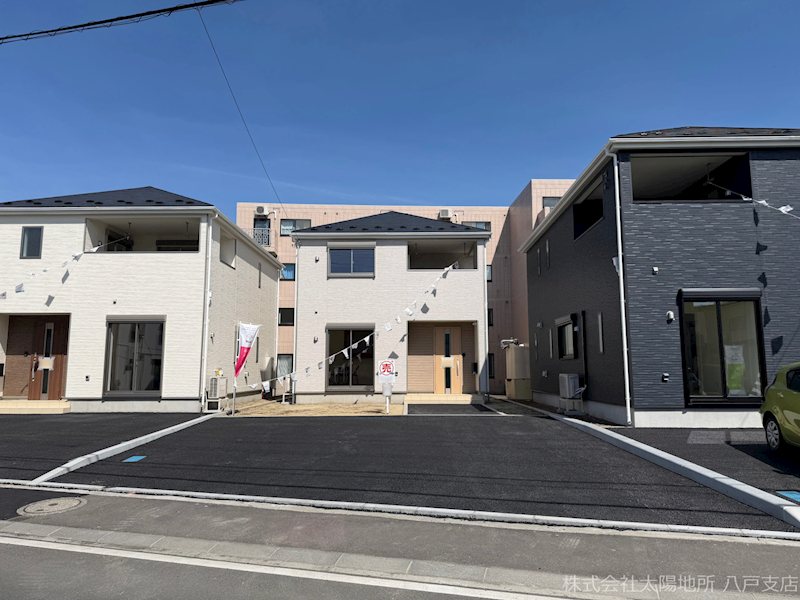 八戸市小中野第7　2号棟 現地写真（駐車場）