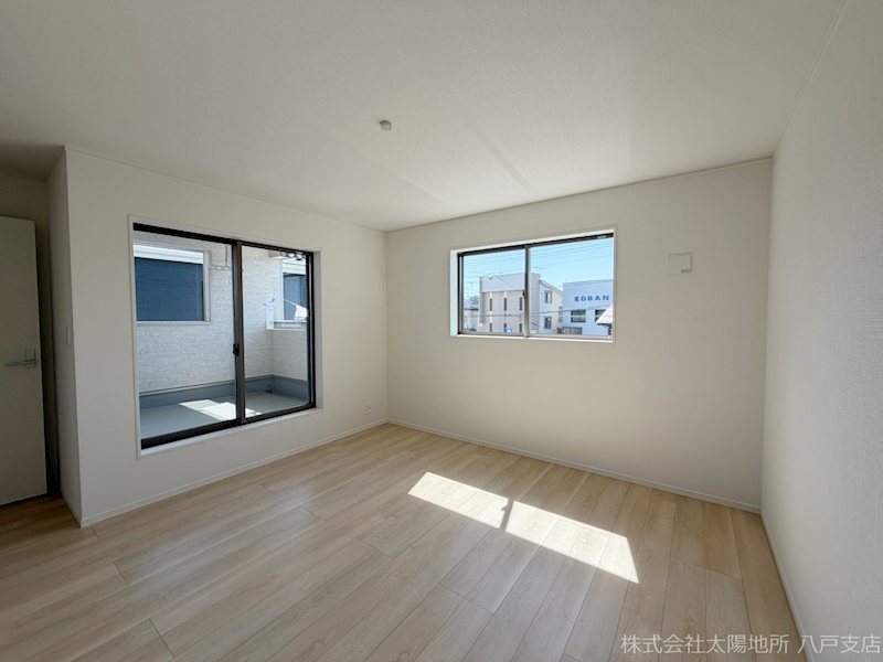 八戸市小中野第7　2号棟 内観写真（リビング以外の居室）