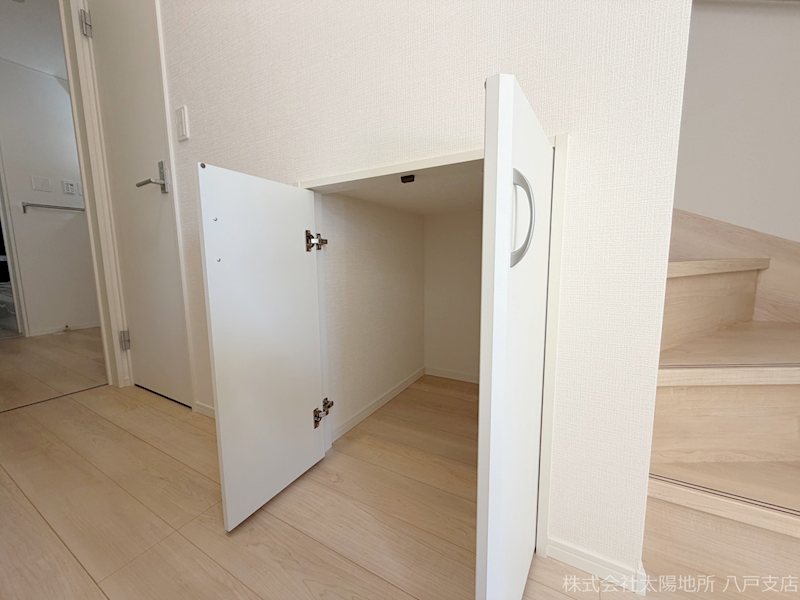 八戸市小中野第7　4号棟 内観写真（収納）