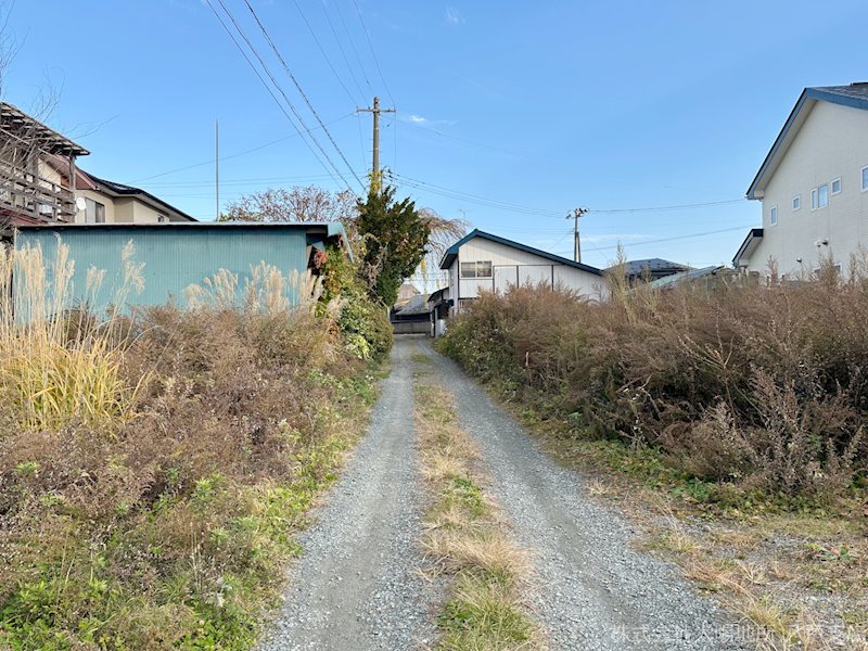 三戸郡五戸町字中道十文字　中古戸建 現地写真（前面道路含む現地写真）
