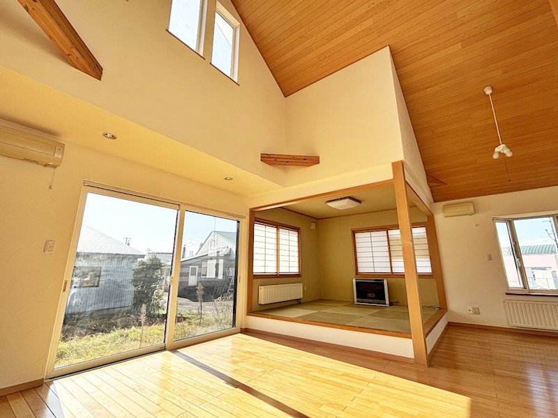 平川市南田中北原中古住宅 内観写真（リビング）