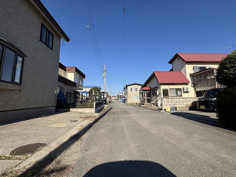 平川市南田中北原中古住宅 現地写真（前面道路含む現地写真）