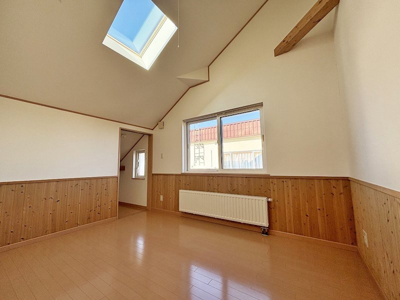 平川市南田中北原中古住宅 内観写真（リビング以外の居室）