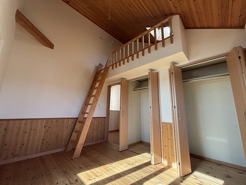 平川市南田中北原中古住宅 内観写真（リビング以外の居室）