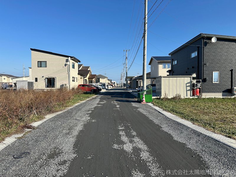 青森県八戸市尻内町根市内矢沢 現地写真（前面道路含む現地写真）