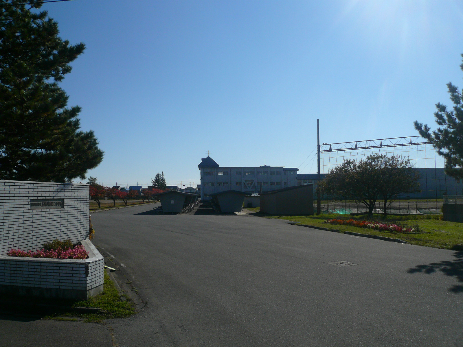 サンガーデン稲実米崎No.1　新築住宅 中学校