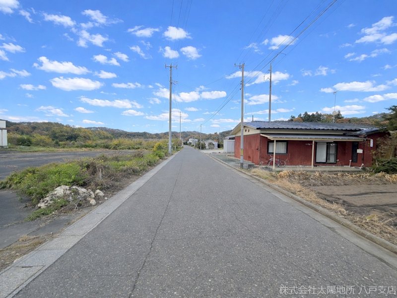 青森県三戸郡南部町相内上ノ平 現地写真（前面道路含む現地写真）