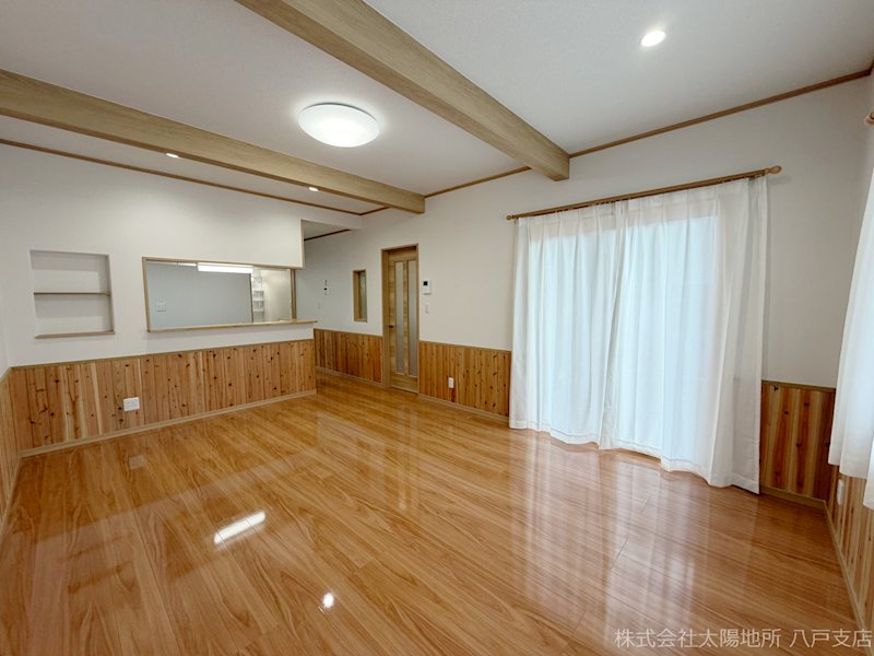 八戸市沼館1丁目　B1 内観写真（リビング）